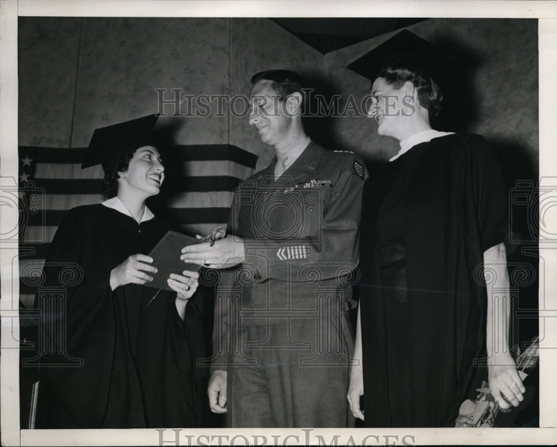 Load image into Gallery viewer, 1945 Press Photo Marjorie Wesbter Junior College Gen. Mary Clark,Mark
