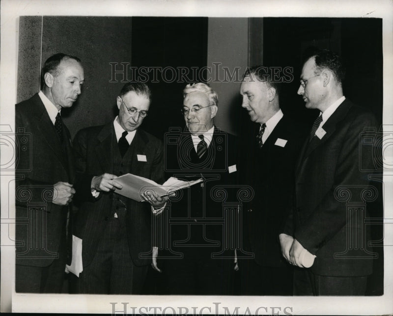 Load image into Gallery viewer, 1937 Press Photo the 50th Annual Meeting of Geological Society, CW Cooke, JA
