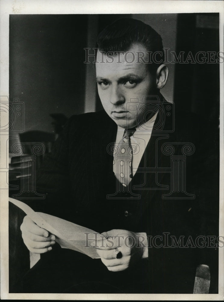 Load image into Gallery viewer, 1931 Press Photo Amateur detective William Sandberg tricked Everett Lindsay.
