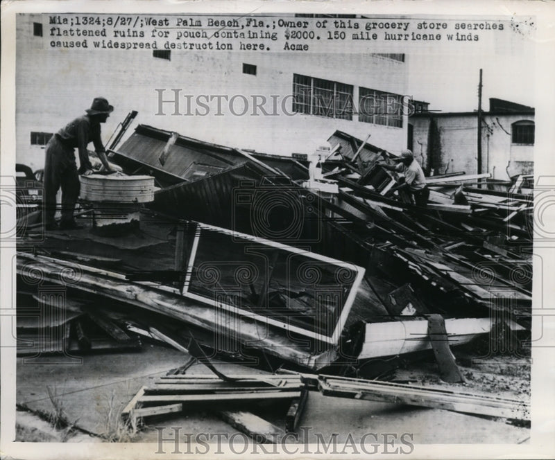 Load image into Gallery viewer, 1949 Press Photo West Palm Beach, FL hurricane wind destruction - nee59770
