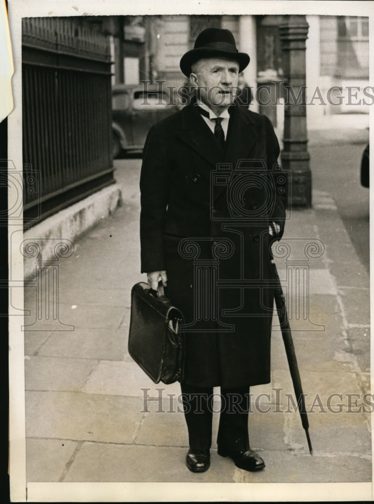 1944 Press Photo Lord Catto in London