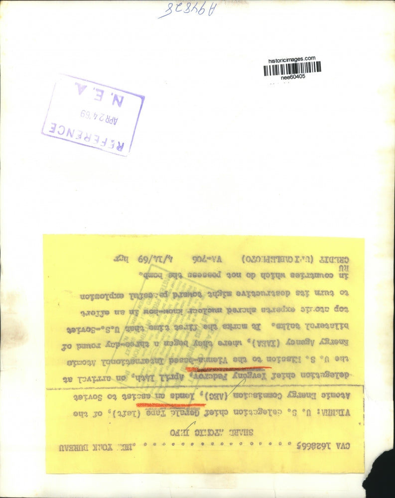 1969 Press Photo Gerald Tape, Atomic Energy Commission Yevgeny Facrov