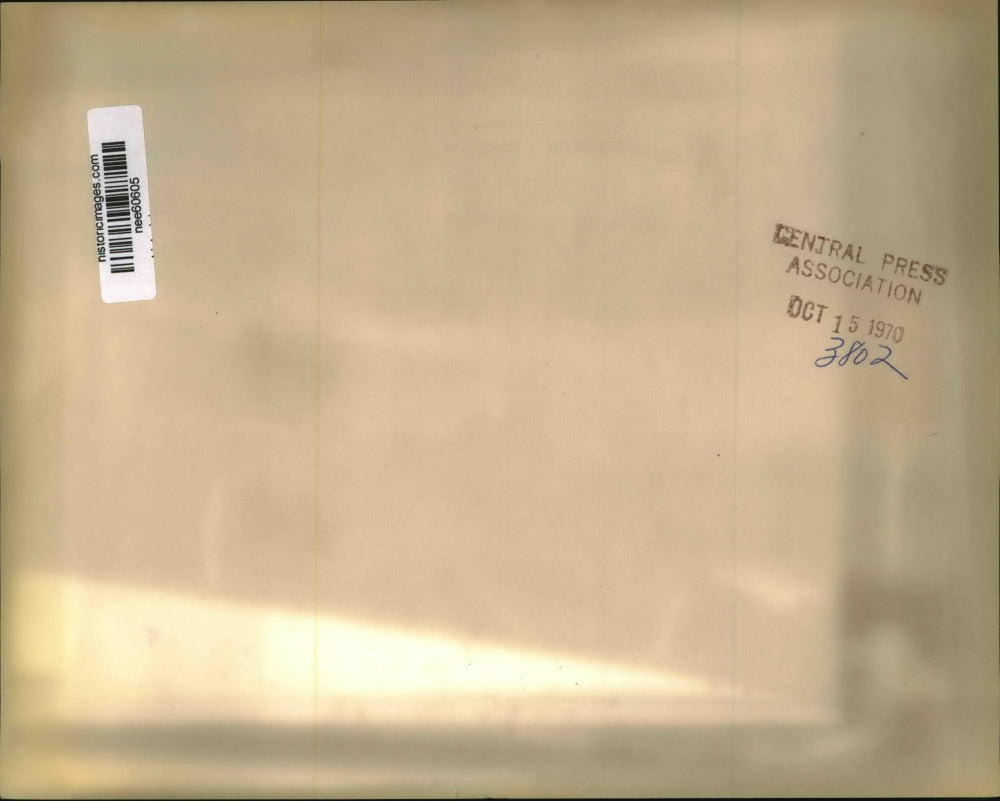 1970 Press Photo a large group of policemen gather on the steps of the Capital