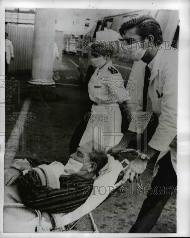 1969 Press Photo Dr Philip Blaiberg Dentist Had Heart Transplant - nee60949