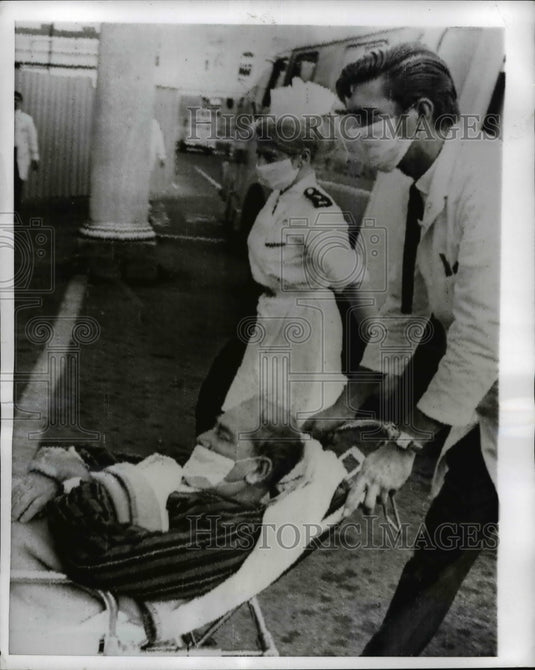 1969 Press Photo Dr Philip Blaiberg Dentist Had Heart Transplant - nee60949