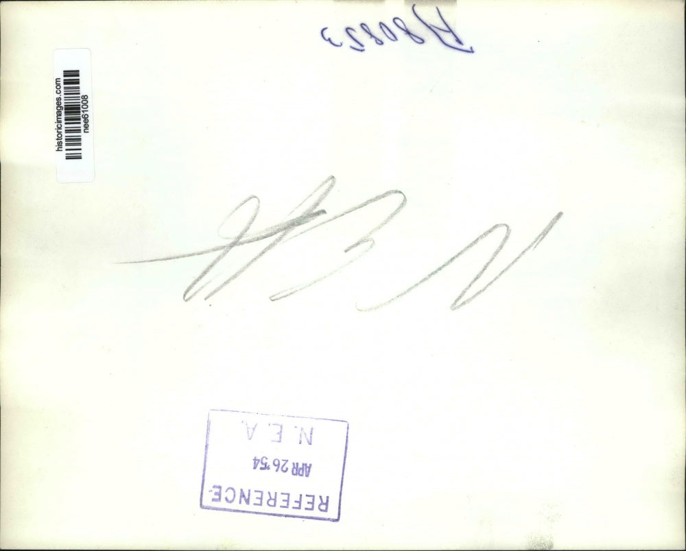 1954 Press Photo Grandmother Eva Bowring Herding Cattle on Horseback - nee61008