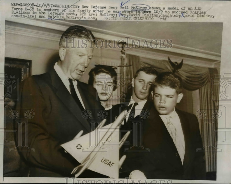 Load image into Gallery viewer, 1957 Press Photo Defense Secretary Neil McElroy and Family Air Force B 58 Model
