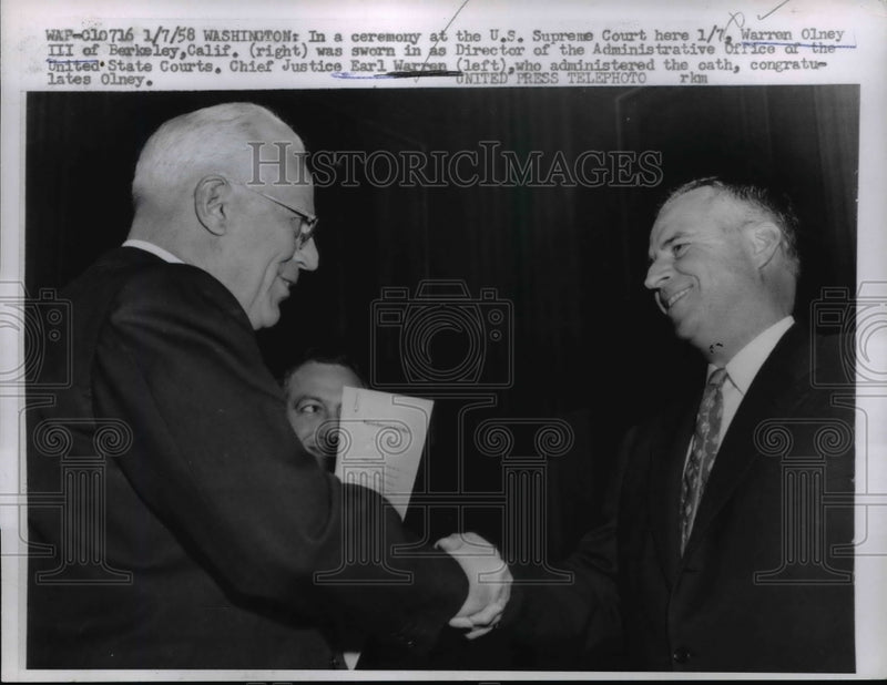 Load image into Gallery viewer, 1958 Press Photo Washington -Warren Olney was sworn in by Chief Justice Warren.
