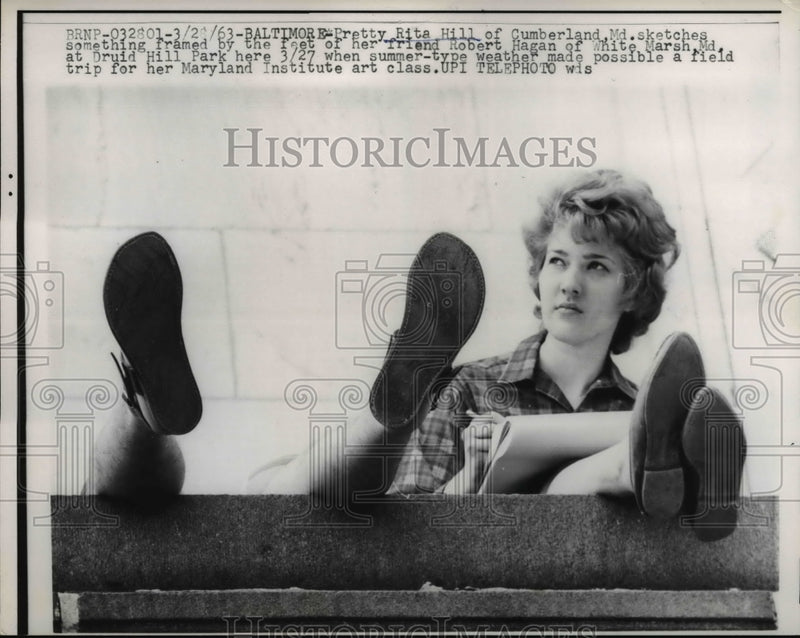 Load image into Gallery viewer, 1963 Press Photo Rita Hill and Robert Hagan at Druid Hill Park - nee61885
