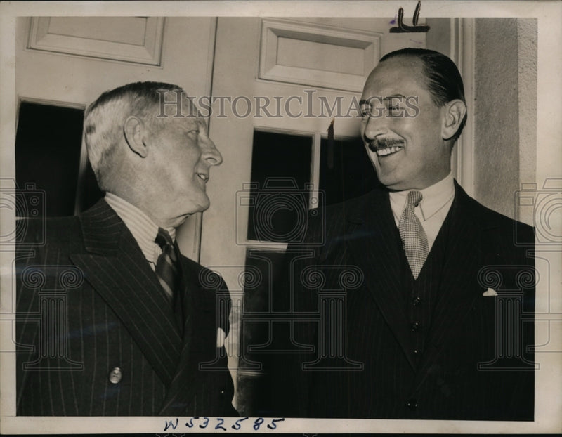 Load image into Gallery viewer, 1939 Press Photo Major Percy G. Black, Colonel E.R. Warner McCabe in Washington
