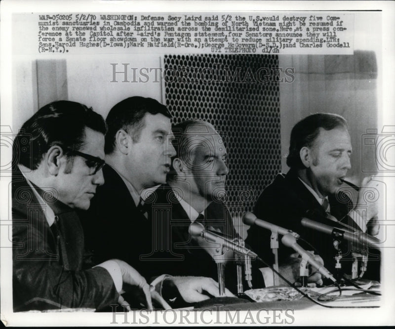 Load image into Gallery viewer, 1970 Press Photo Defense Secretary Laird US to Destroy Communist Sanctuaries
