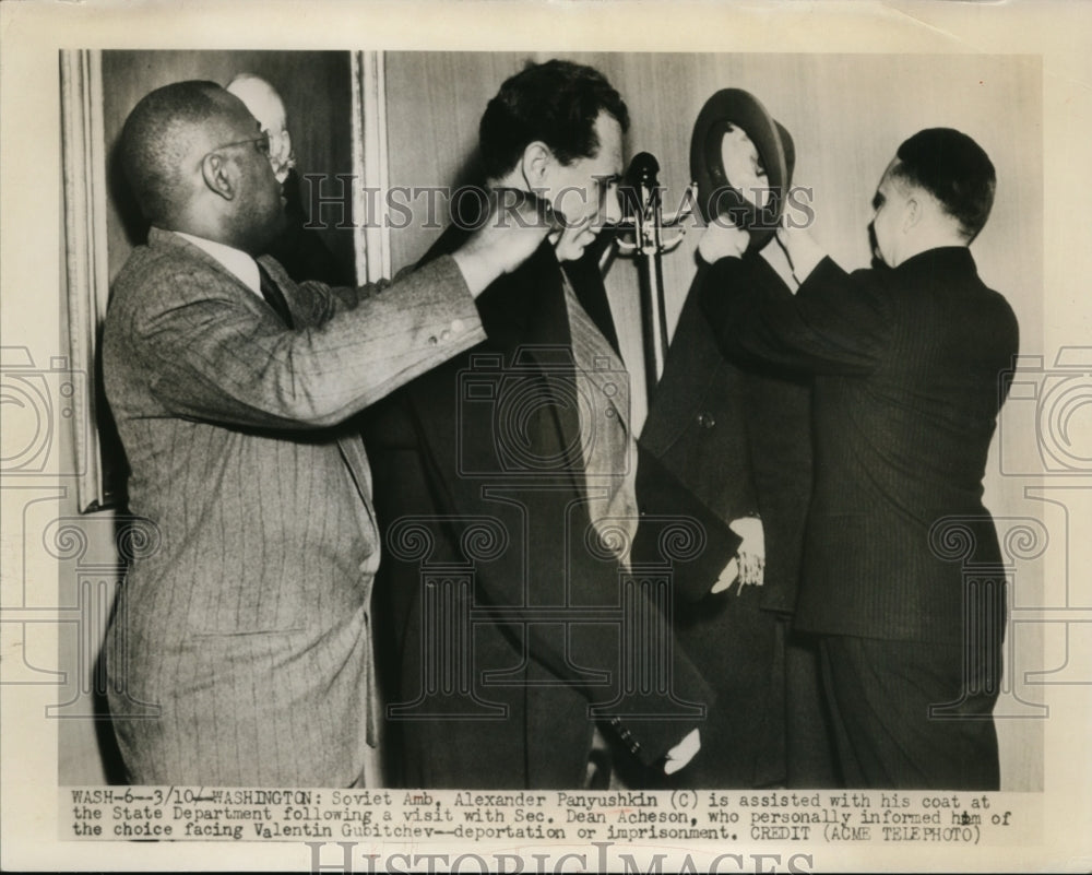 1950 Press Photo Soviet Amb. Alexander Panyushkin Assisted With His Coat