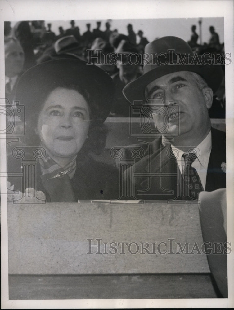 1938 Press Photo Asst Sec of the Navy Charles Edison and his wife at the