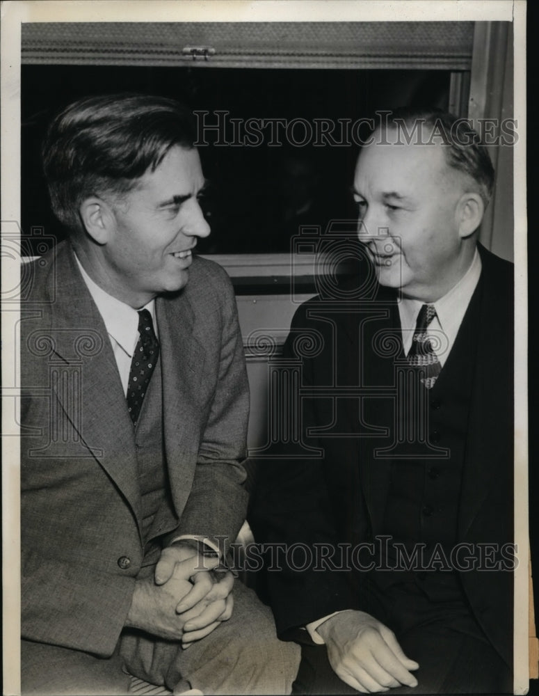 Load image into Gallery viewer, 1940 Press Photo Rep Martin Jones of Texas &amp; Former Sec of Agriculture Wallace
