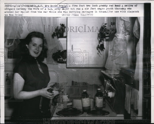 1957 Press Photo Mrs Doris Preist Chases Off Burglar in Columbia South Carolina