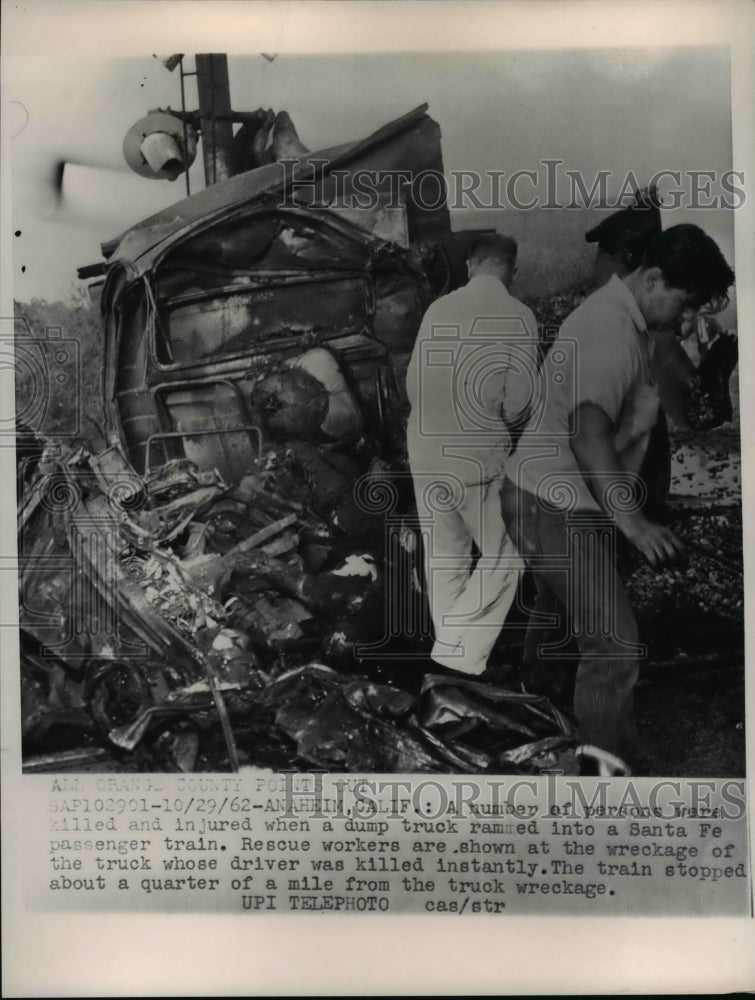 1962 Press Photo Anaheim Calif A number of passengers killed and injured.