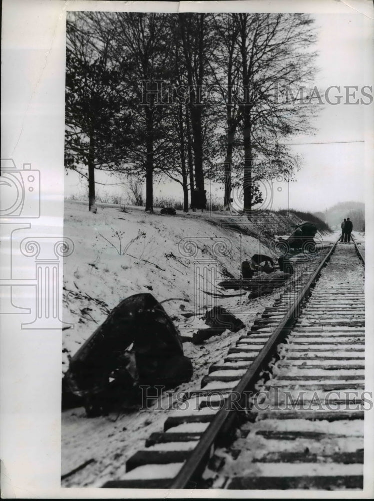 Load image into Gallery viewer, 1956 Press Photo Wreckage strewn along right of way after auto skidded.
