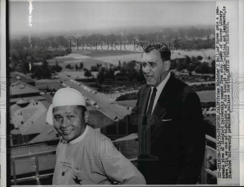 Load image into Gallery viewer, 1955 Press Photo Prime Minister U Nu of Burma Viewing Stanford University
