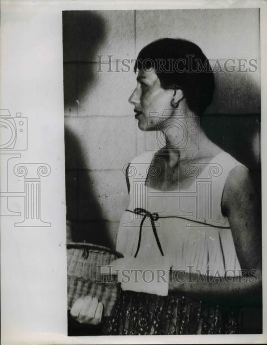 1956 Press Photo Mrs Matthew McKeon. - nee66133