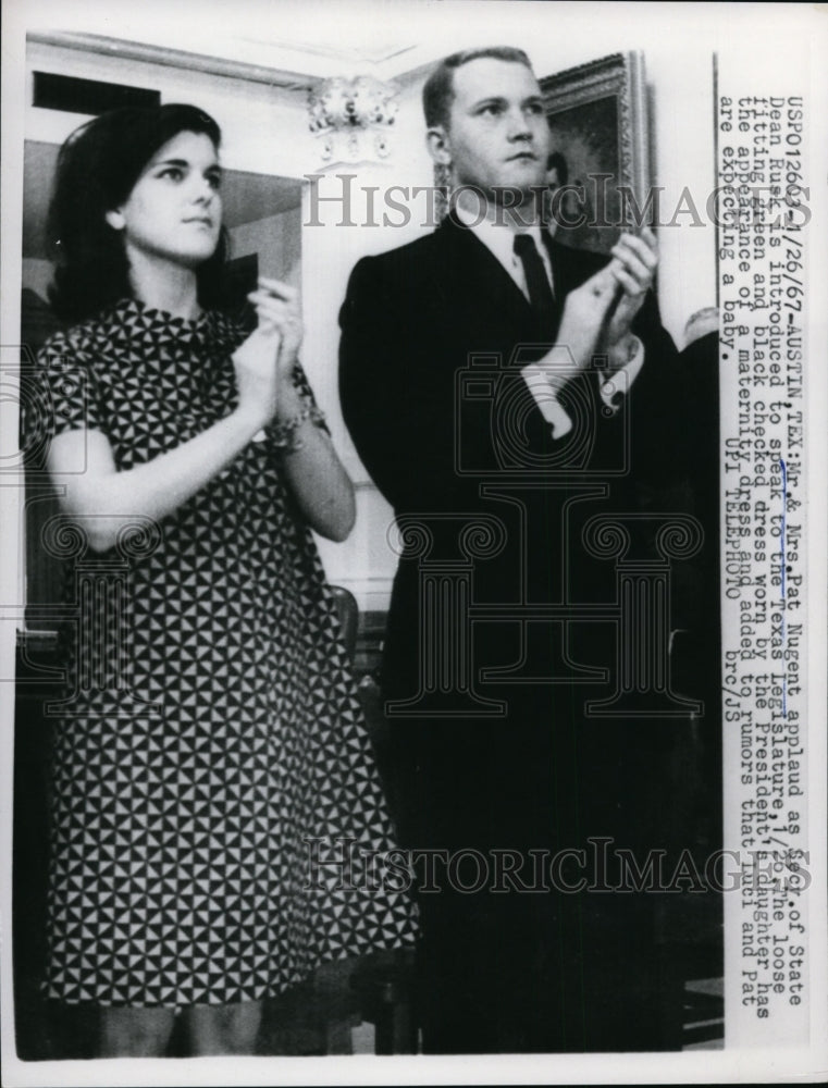 Load image into Gallery viewer, 1967 Press Photo Pat Nugent and Luci Johnson, Lyndon Johnson President Daughter
