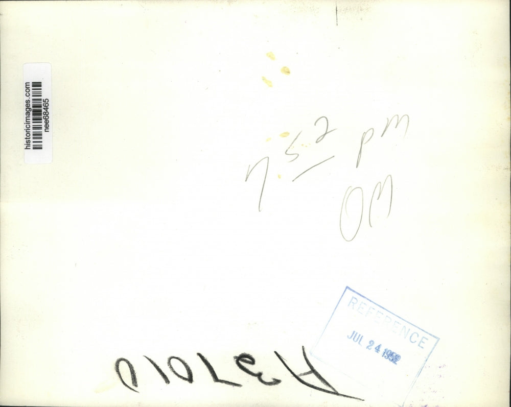 1952 Press Photo Sen. Robert A. Taft congratulated Guy George Gabrielson.