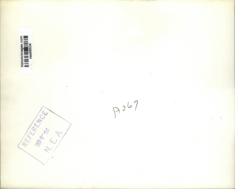 1954 Press Photo Bishop John Peter with Charles F Taft during second session.