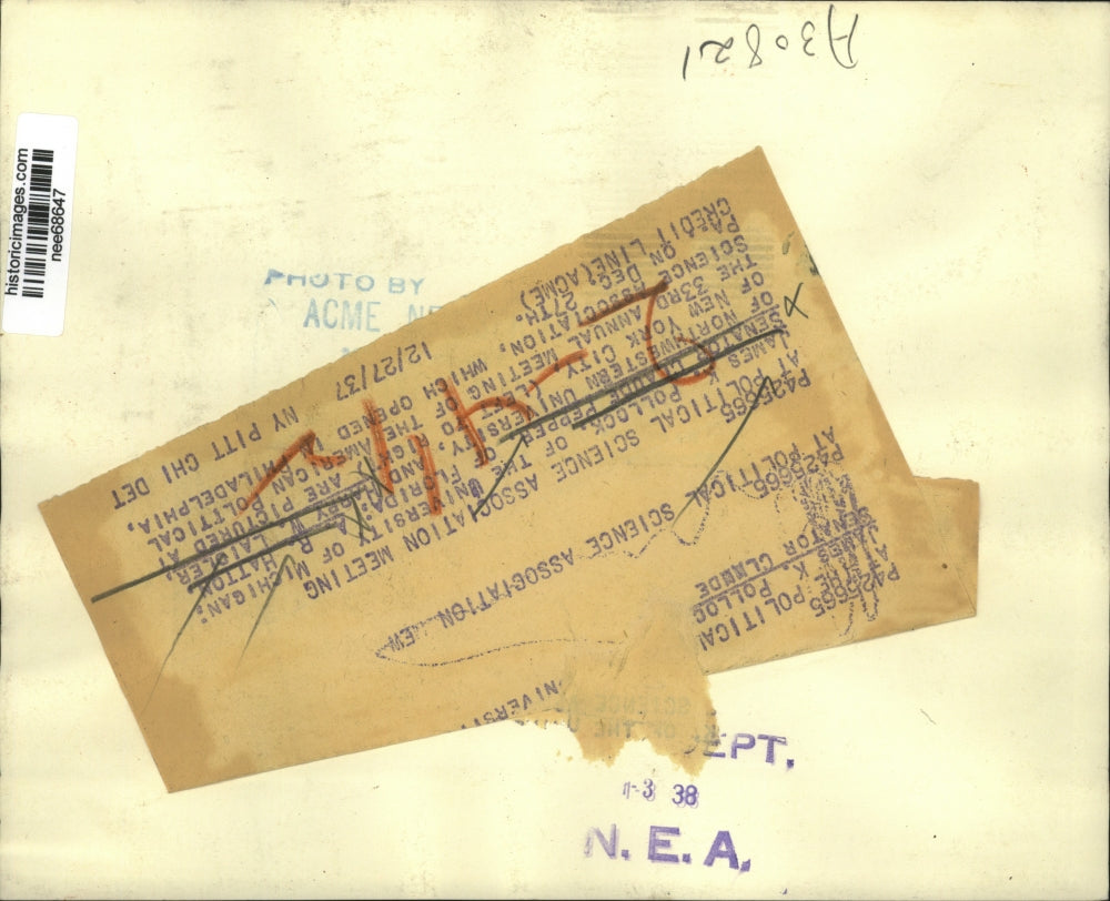 1937 Press Photo Attendees gather for Political Science Association meeting