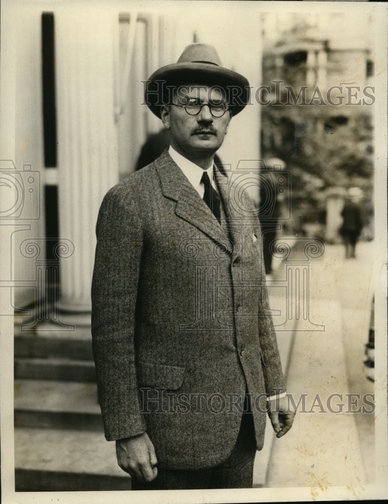 1927 Press Photo Judge William Coleman leaves the White House after conference
