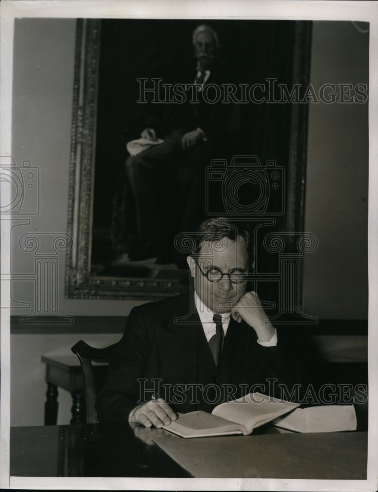 Load image into Gallery viewer, 1937 Press Photo Albert Levitt Former Def Judge, Dept of Justice Official
