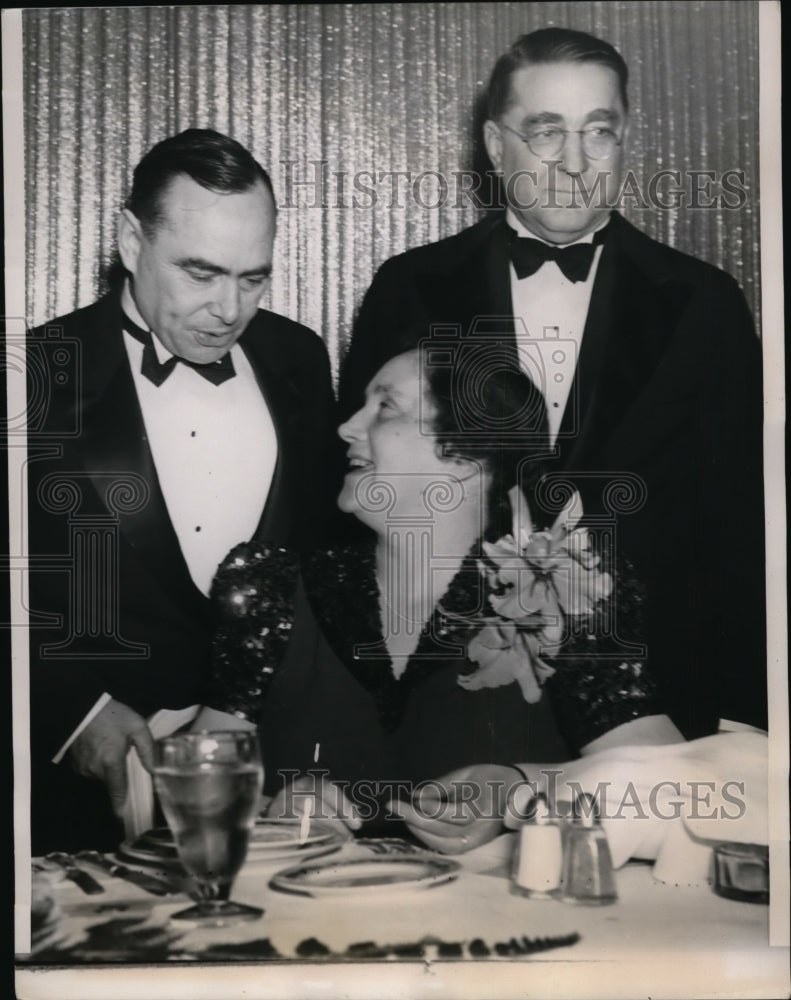 1940 Press Photo Chicago Illinois Senator Robert Taft's Wife, Republican Dinner