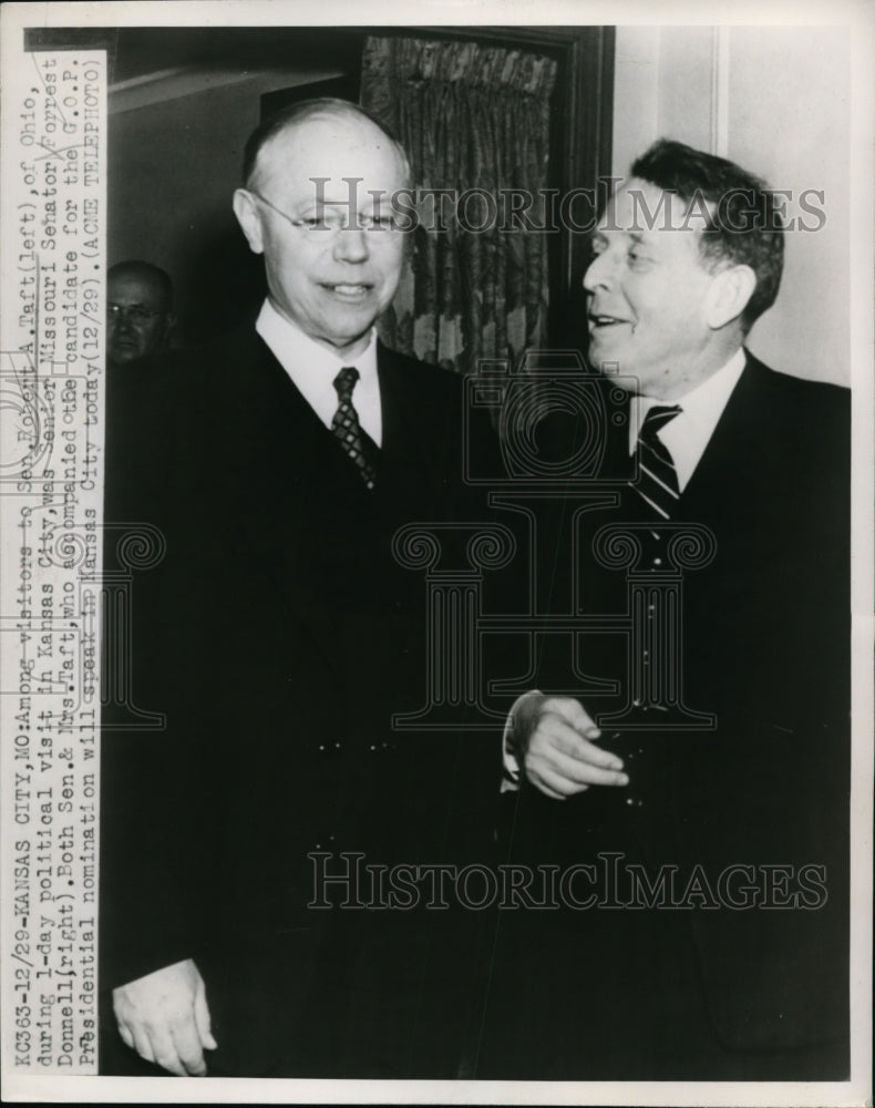 Load image into Gallery viewer, 1948 Press Photo Senators Robert A. Taft of Ohio, Forrest Donnell of Missouri

