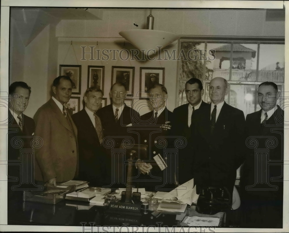 1940 Press Photo Joseph Fellows Jr. George Campbell, Capt. Miller Freeman USNR