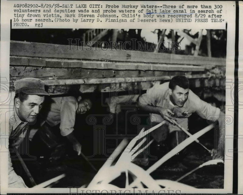 Load image into Gallery viewer, 1958 Press Photo Salt Lake City three of more than 300 volunteers search for bod
