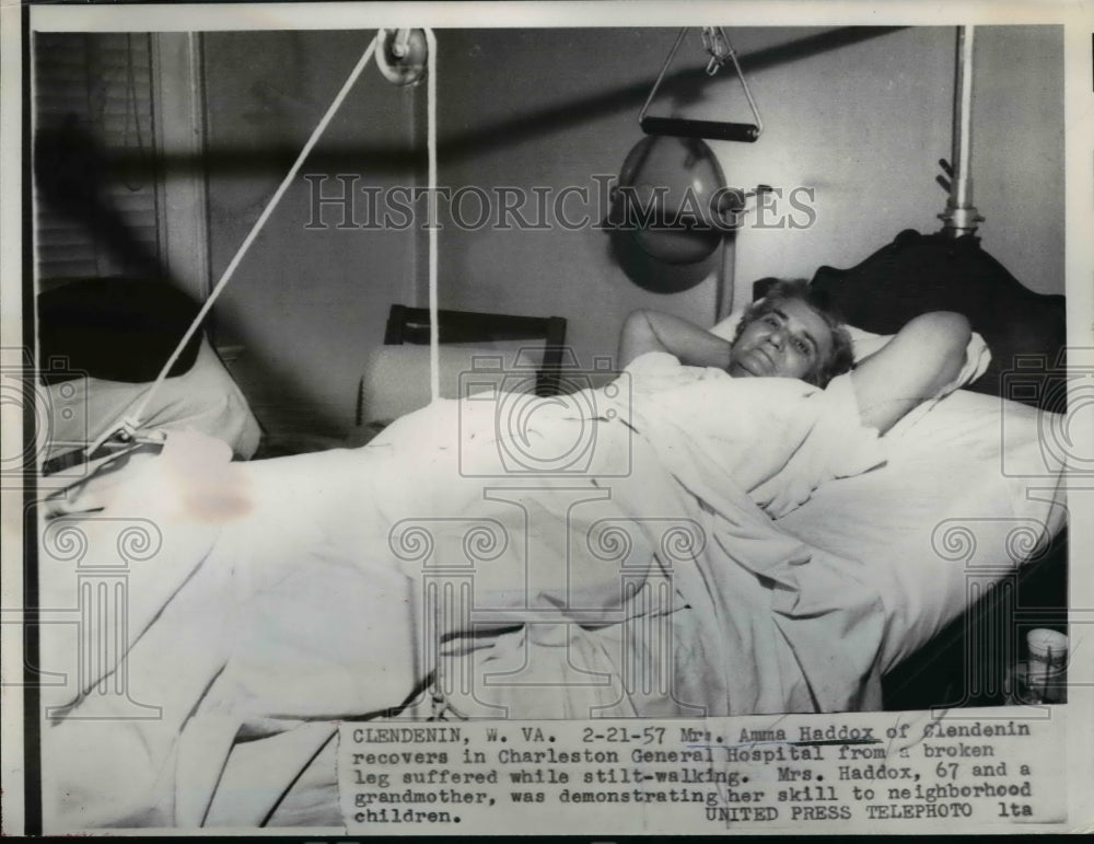1957 Press Photo Mrs Amma Haddox Age 67 Grandmother Broke Leg Walking on Stilts