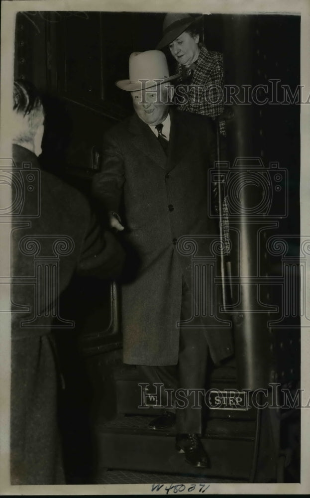 1938 Press Photo Vice President John Garner And Wife Arrive In Washington D.C.