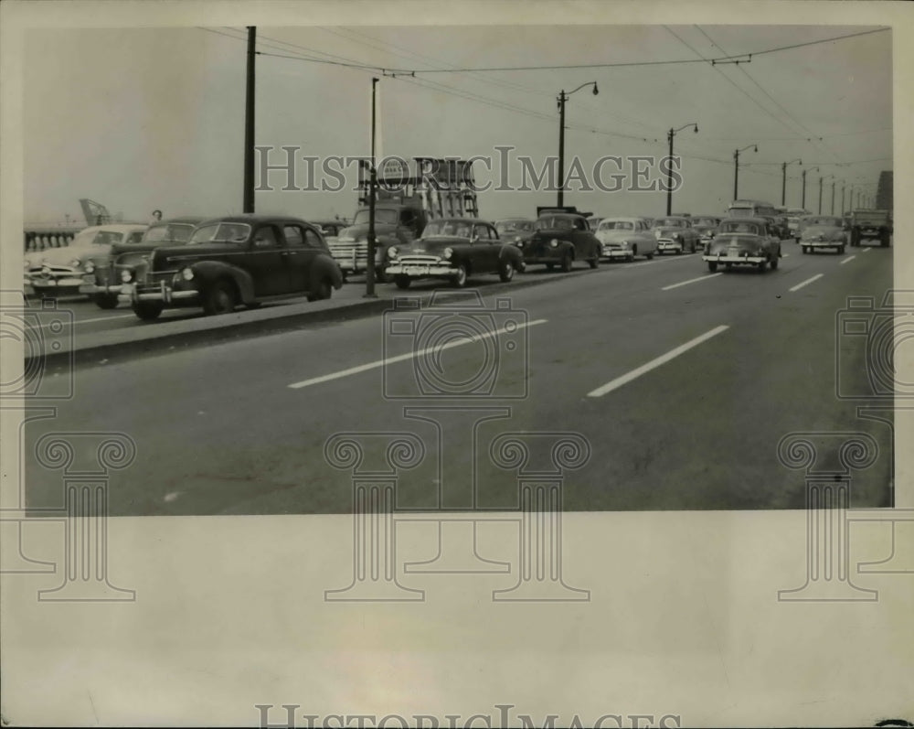 1950 Press Photo Superior High level Bridge looking West. - nee71044