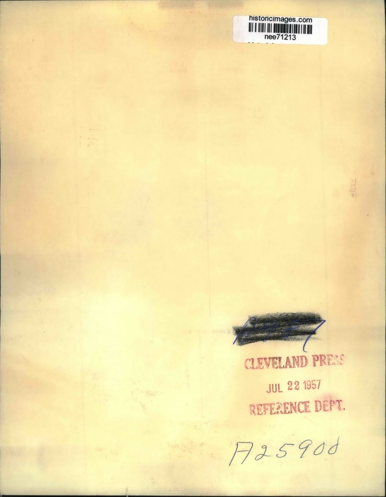 1957 Press Photo Central Park Denis Mescal , Ann Water Fountain New York