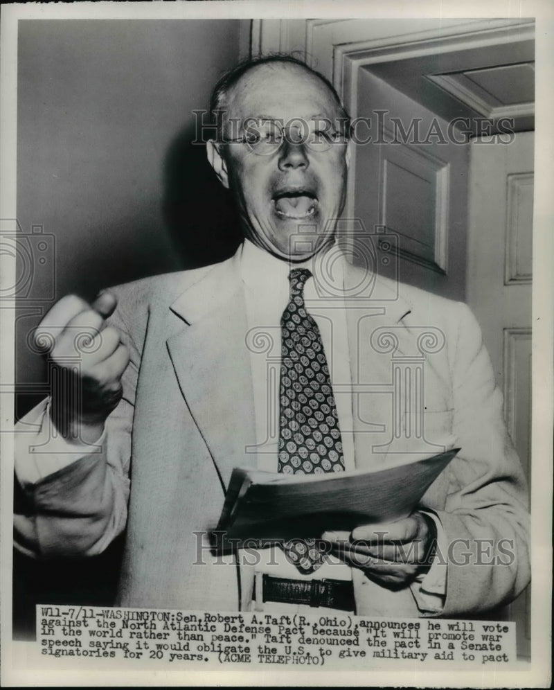 Load image into Gallery viewer, 1953 Press Photo Washington: Robert A Taft announcing personal views - nee71360
