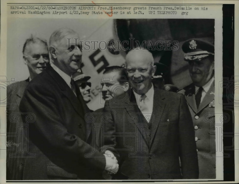Load image into Gallery viewer, 1960 Press Photo Washington Airport Pres,. Eisenhower greets Pres DeGaulle
