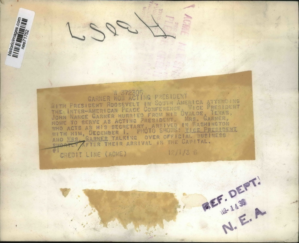 1936 Press Photo Vice Pres. And Mrs. Garner Talking Over Official Business