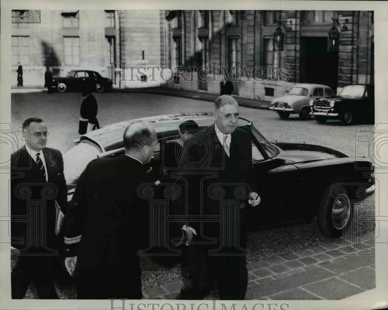 Load image into Gallery viewer, 1958 Press Photo French General Charles de Gaulle - nee71768
