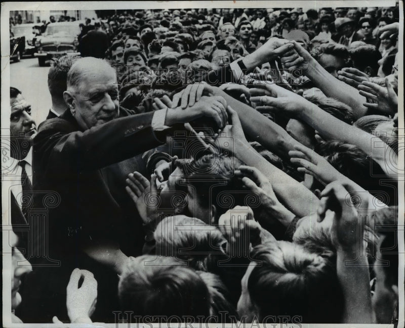 Load image into Gallery viewer, 1962 Press Photo French Pres. Charles DeGaulle Shakes As Many Hands As Possible
