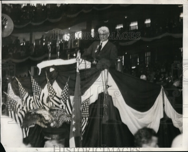 Load image into Gallery viewer, 1932 Press Photo Lester J. Dickinson at Republican National Convention Chicago
