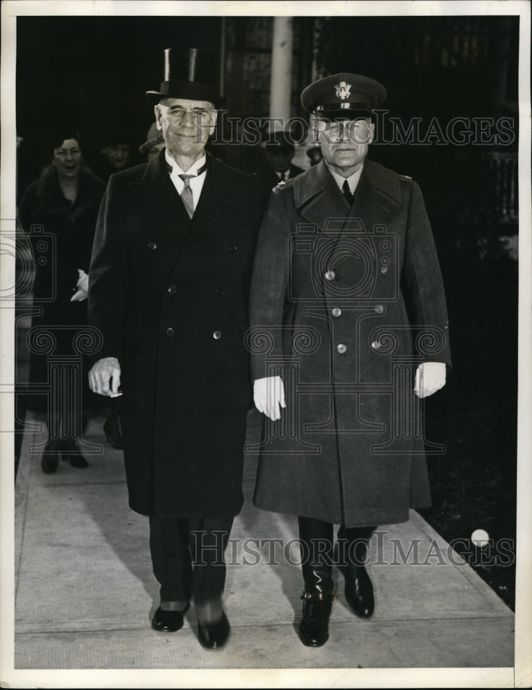 1935 Press Photo Sec of War George H. Dern Opening Ford Myer Riding Hall