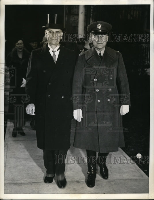 1935 Press Photo Sec of War George H. Dern Opening Ford Myer Riding Hall