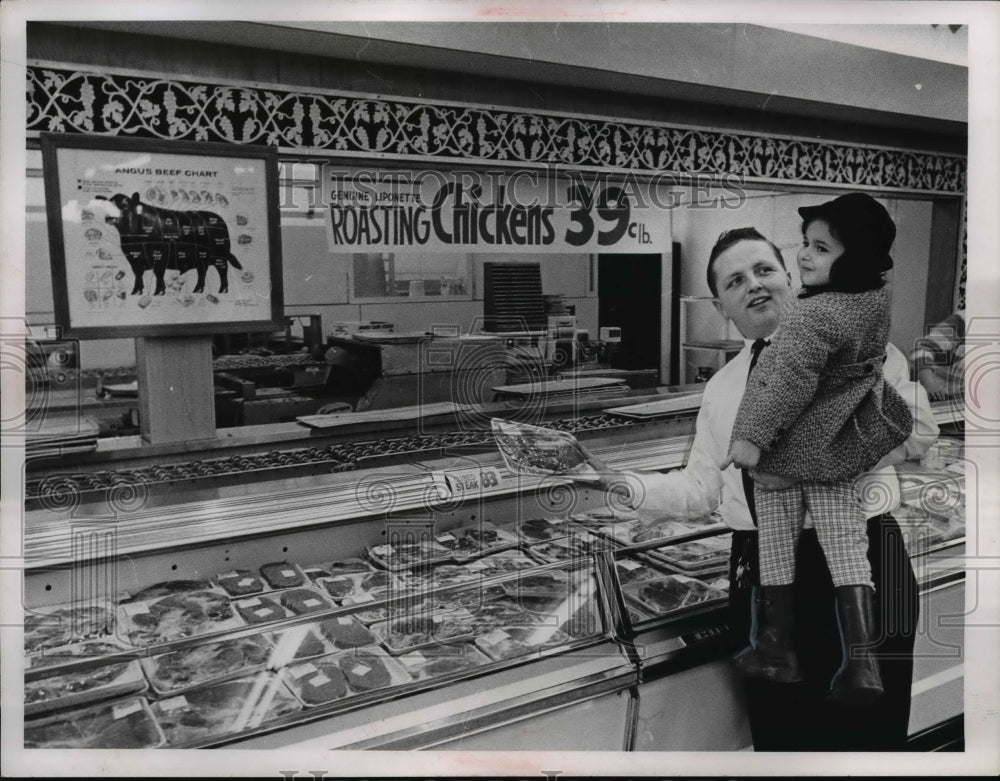 1954 Press Photo Pick n Pay meat department - nee74144