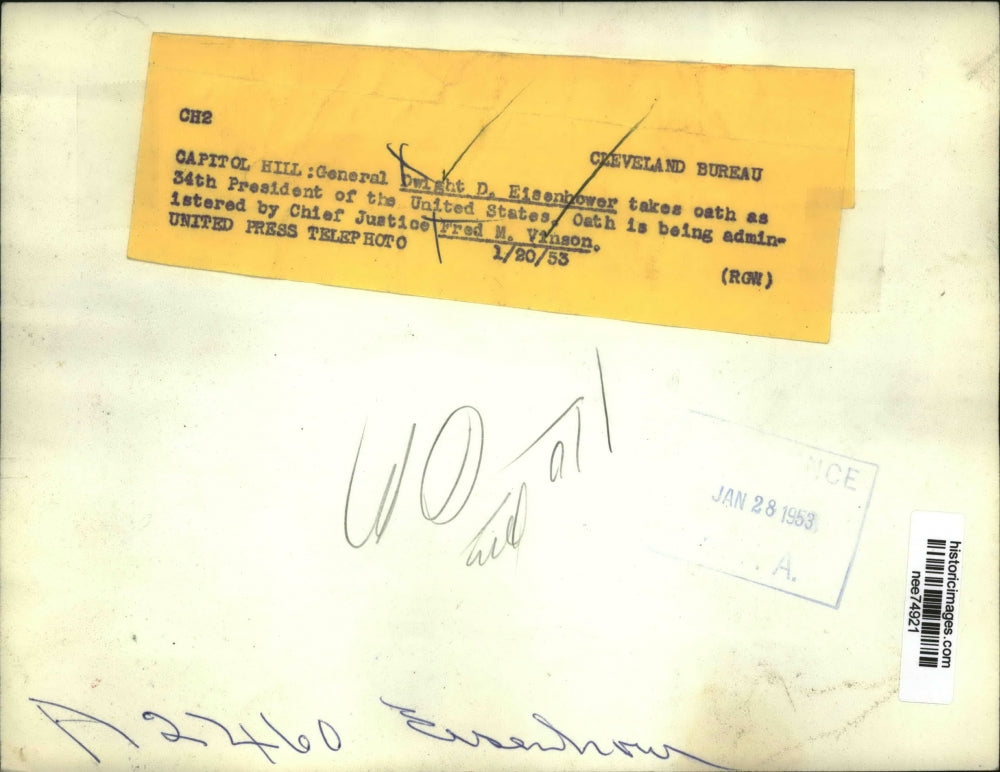 1953 Press Photo Dwight Eisenhower Oath of Office Chief Justice Fred M Vinson