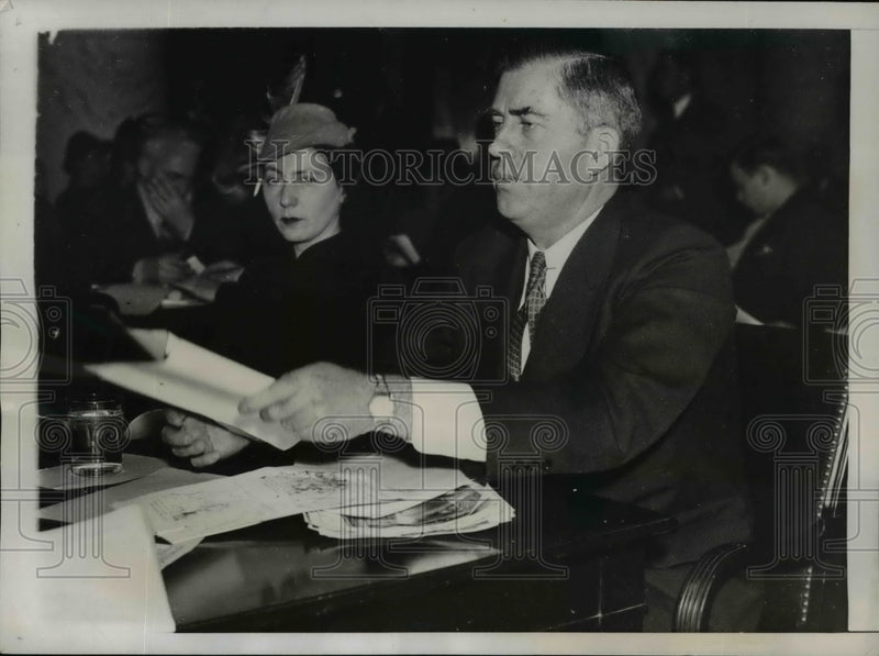 Load image into Gallery viewer, 1938 Press Photo Secretary of Agriculture Henry Wallace at Unemployment Committe
