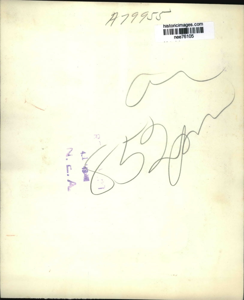 1949 Press Photo Mrs Eilene Diana Latta Lawrence Takes Husband Capt To Court