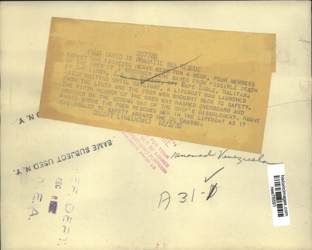 1932 Press Photo Crew of a schooner rescued by S.S.De Grasse off Cape Sable.